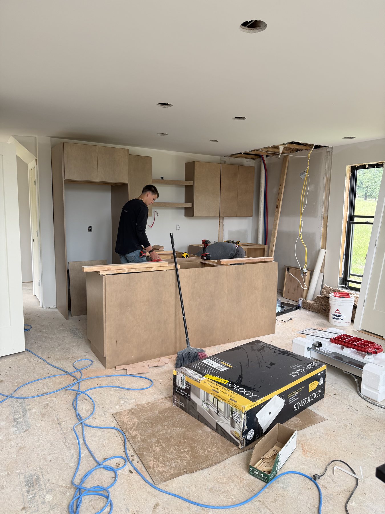 HOM Villas kitchen install